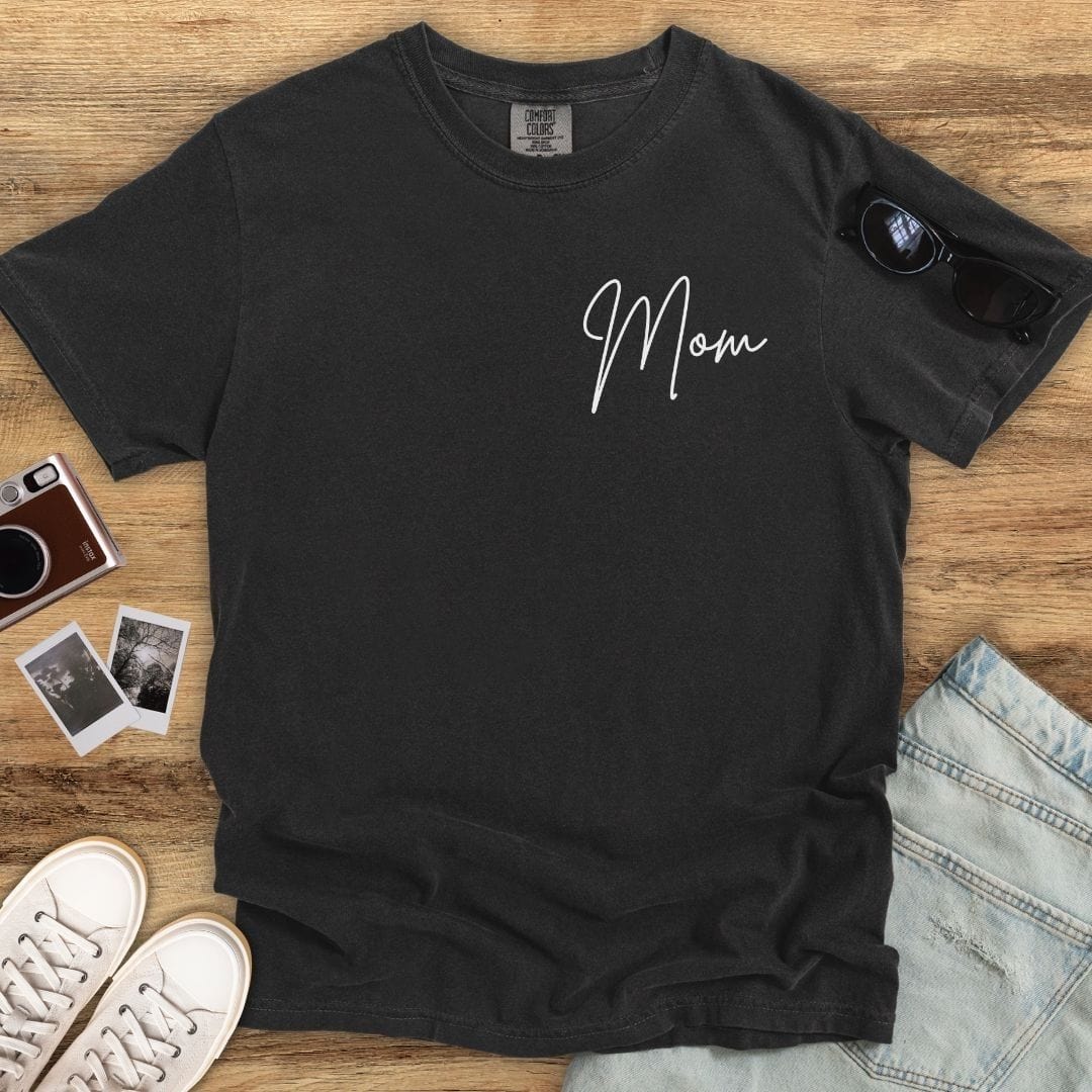 Mom Script T-shirt