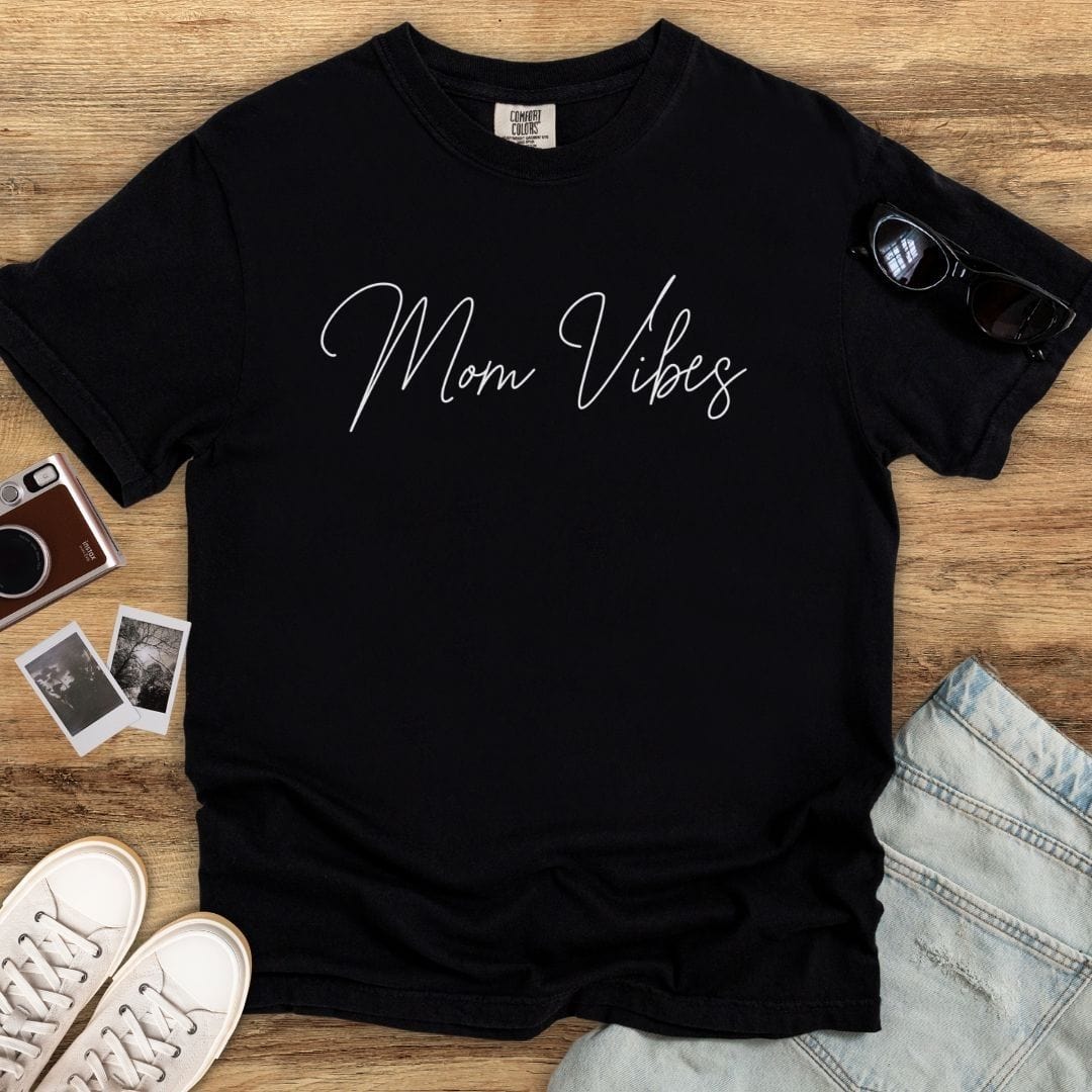 Mom Vibes Script T-shirt