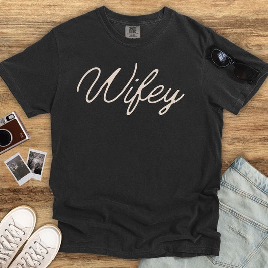 Wifey Script T-shirt